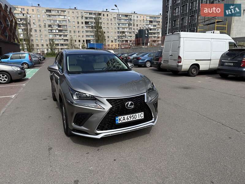 Lexus Nx (2016)