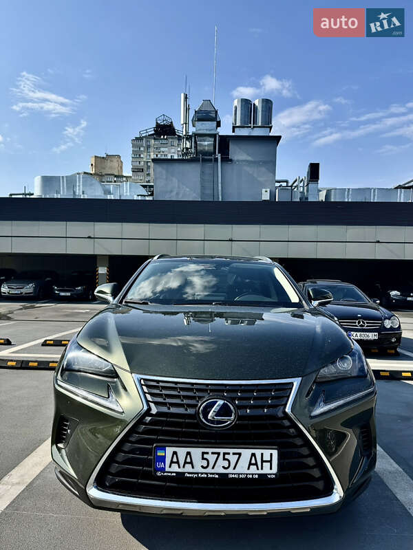Lexus Nx (2021)