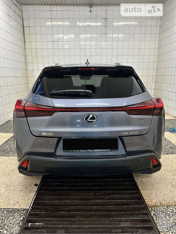 Lexus Ux 200 (2018)