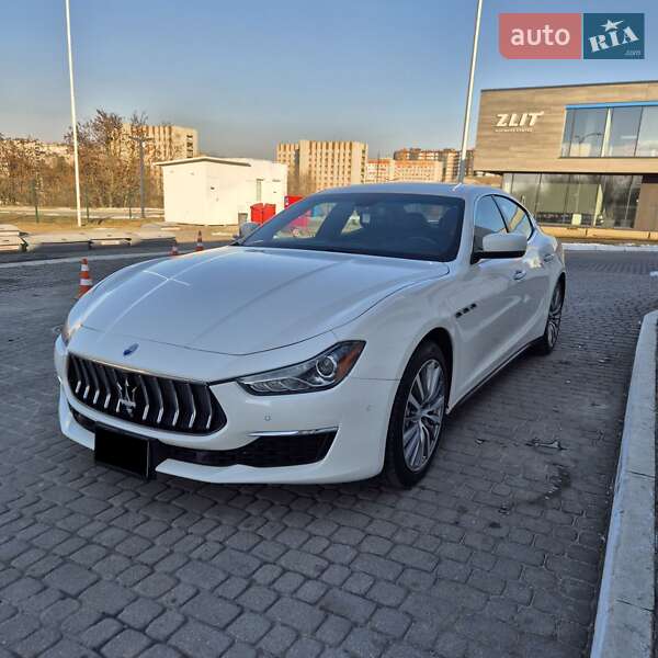 Maserati Ghibli (2016)
