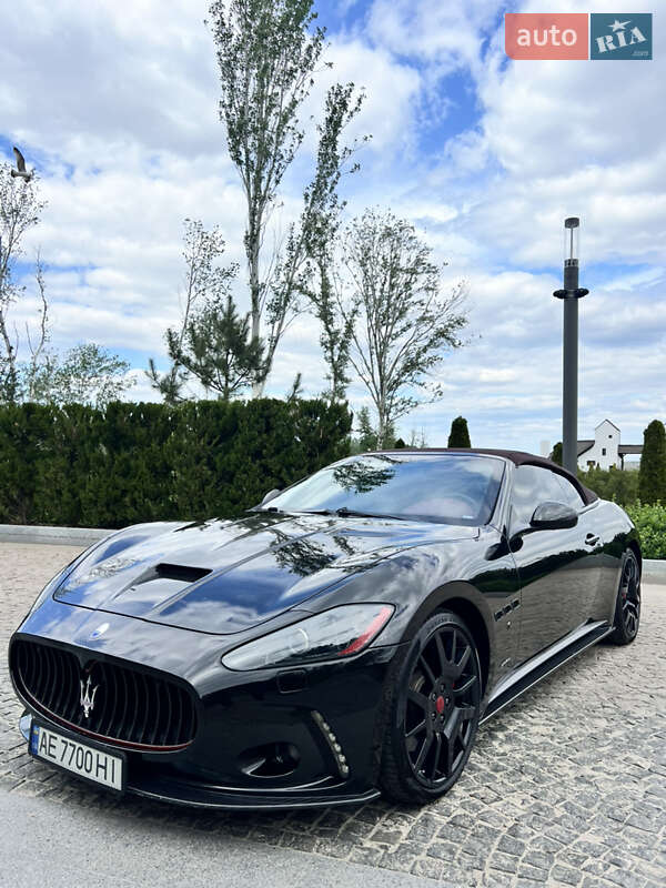 Maserati Grancabrio (2010)