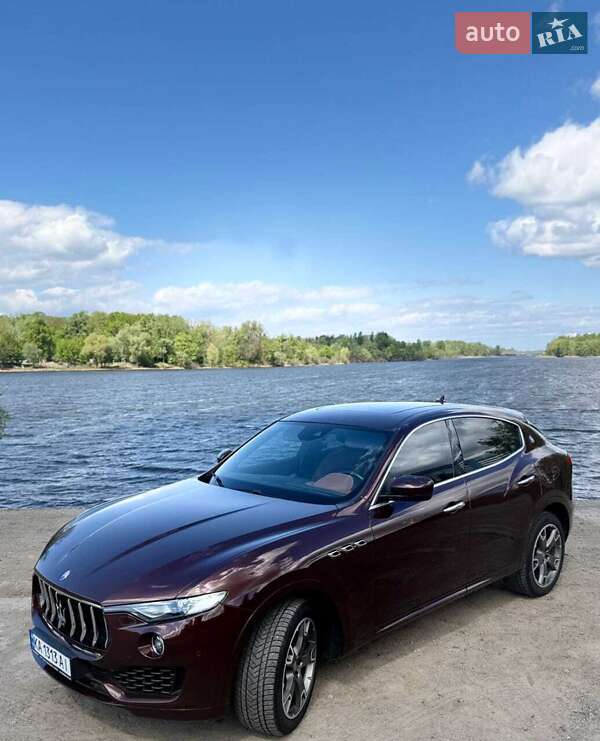 Maserati Levante (2017)