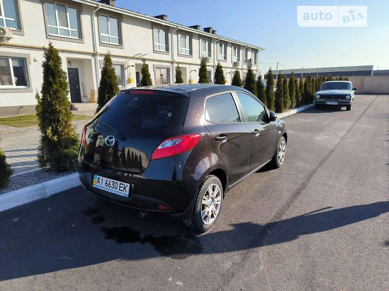 Mazda 2 (2012)