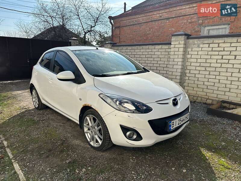 Mazda 2 (2012)