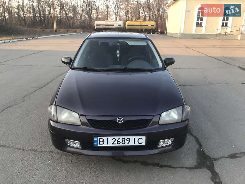 Mazda 323 (1998)