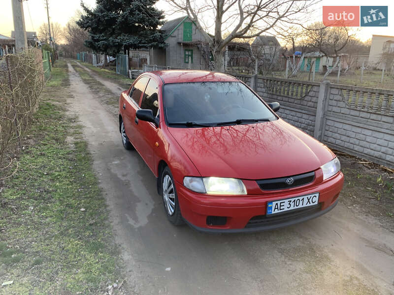 Mazda 323 (1997)