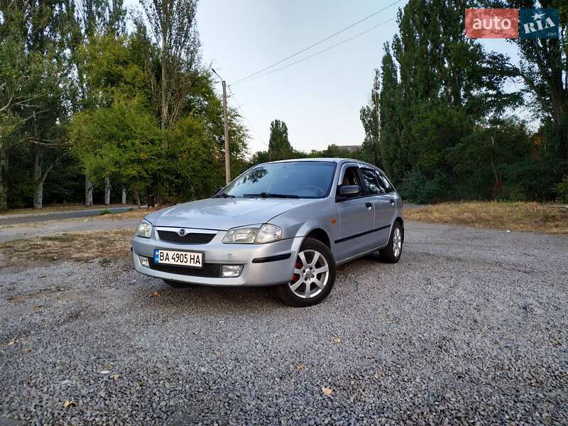 Mazda 323 (1998)