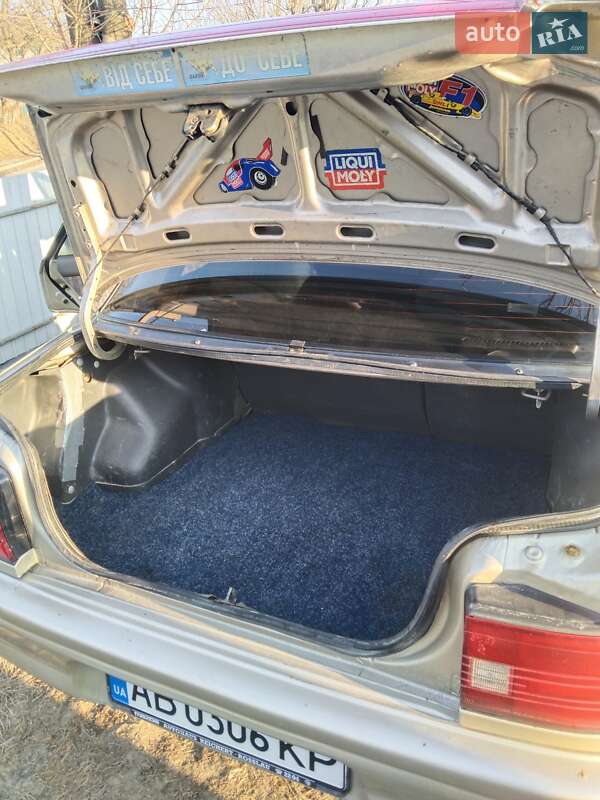 Mazda 323 (1993)