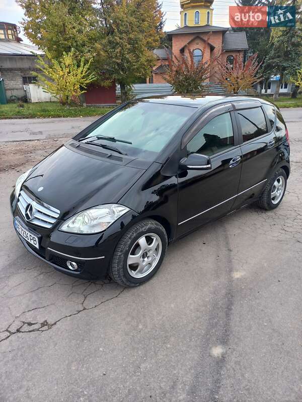 Mercedes-benz A 180 (2010)