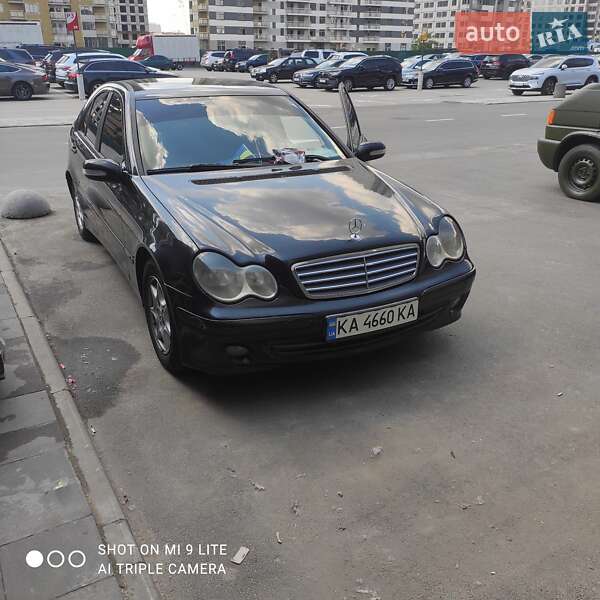 Mercedes-benz C-class (2005)