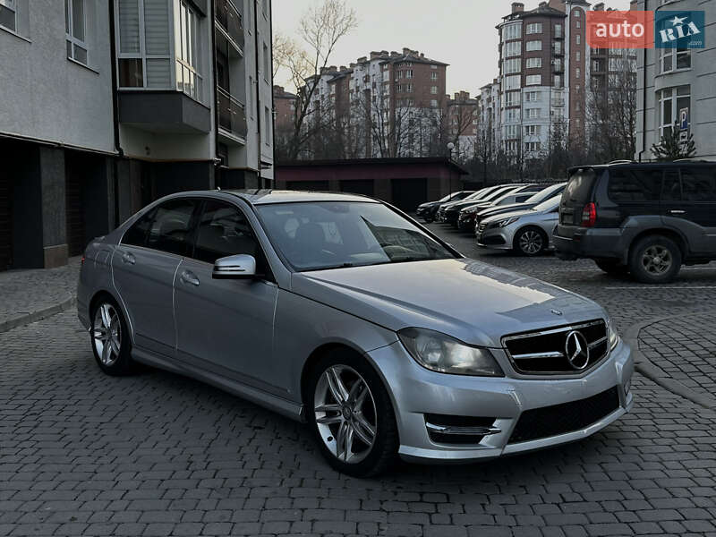 Mercedes-benz C-class (2012)