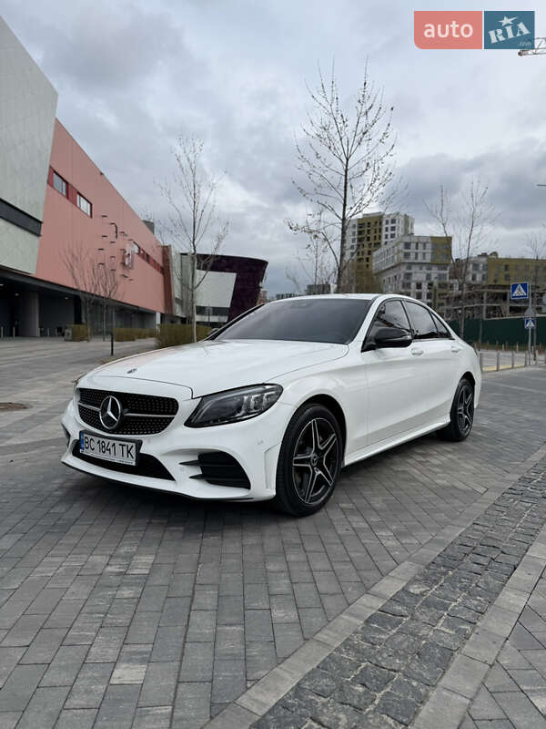 Mercedes-benz C-class (2019)