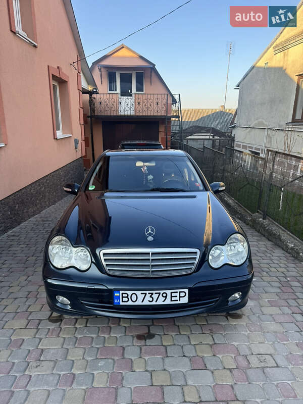 Mercedes-benz C-class (2004)
