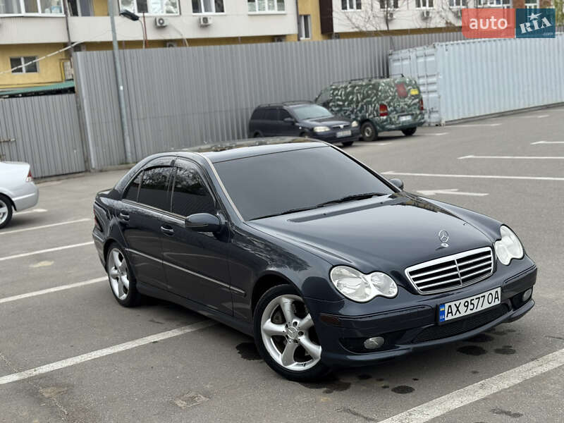 Mercedes-benz C-class (2005)