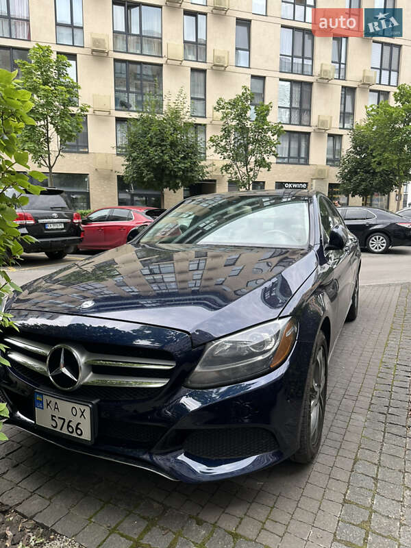 Mercedes-benz C-class (2015)