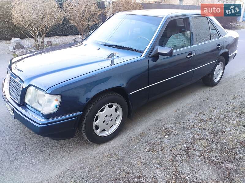 Mercedes-benz E-class (1993)