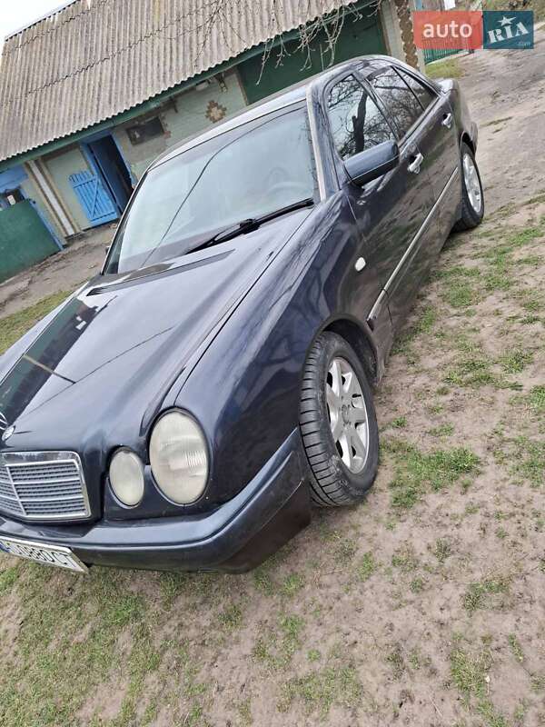Mercedes-benz E-class (1998)