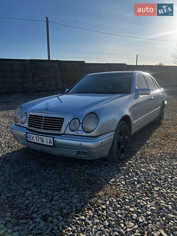 Mercedes-benz E-class (1998)