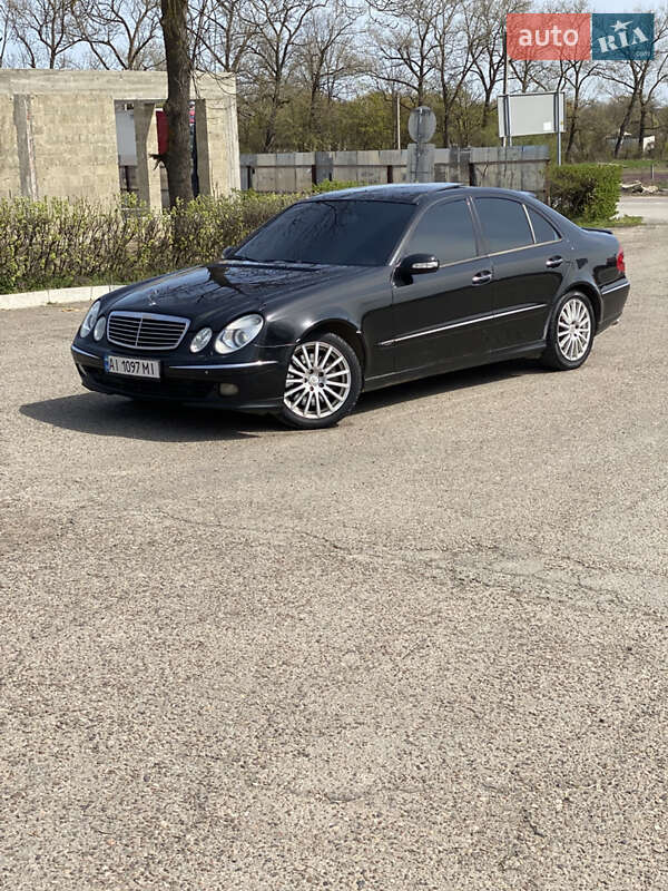 Mercedes-benz E-class (2003)