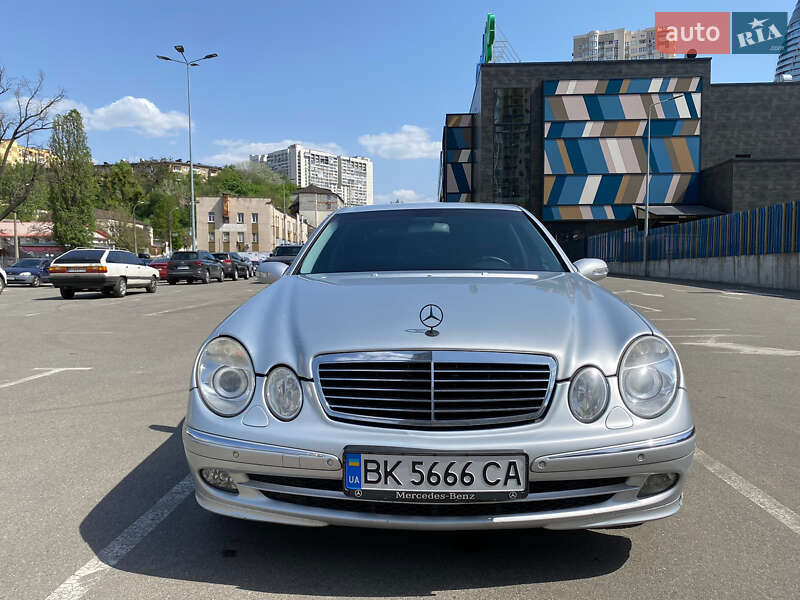 Mercedes-benz E-class (2005)