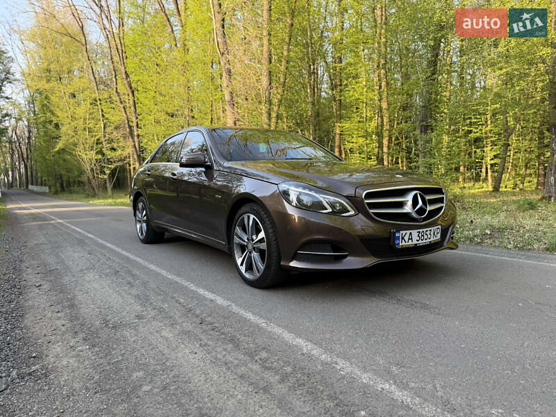 Mercedes-benz E-class (2015)