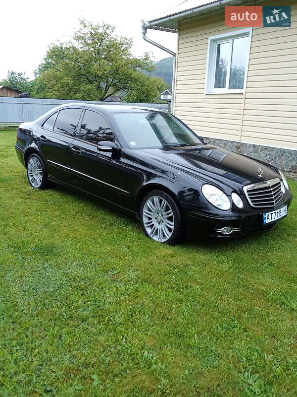 Mercedes-benz E-class (2002)