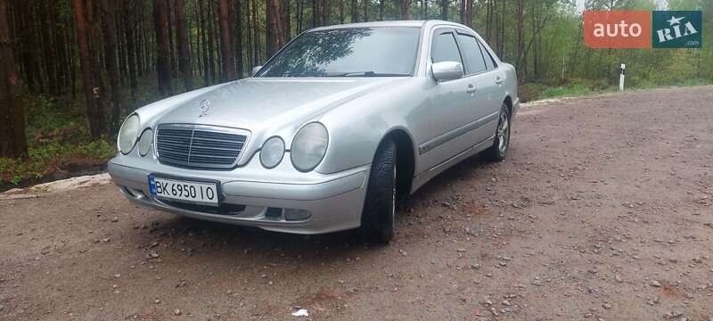 Mercedes-benz E-class (2000)