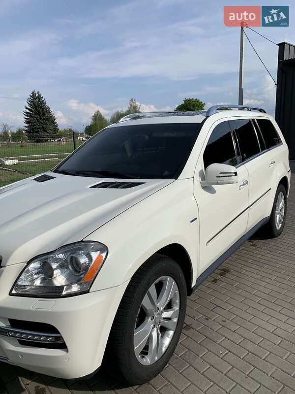 Mercedes-benz Gl-class (2012)
