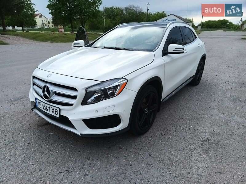 Mercedes-benz Gla-class (2015)
