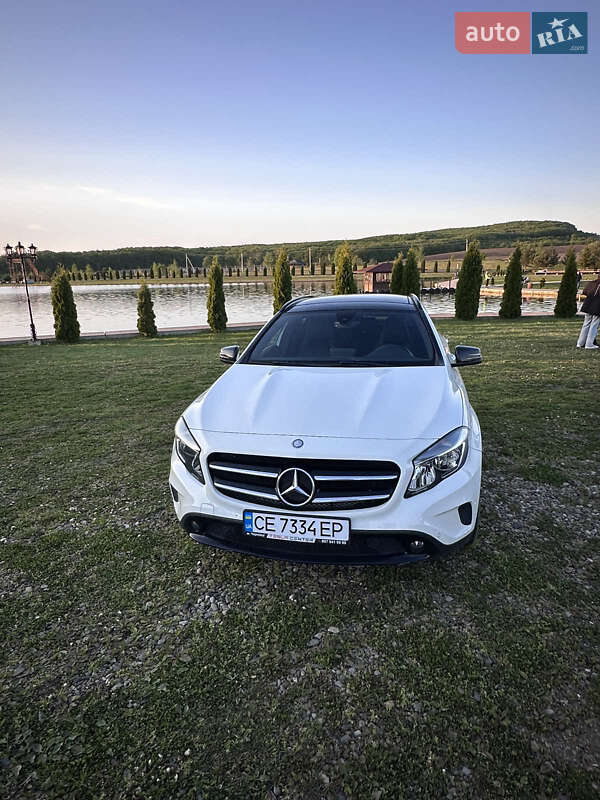 Mercedes-benz Gla-class (2016)
