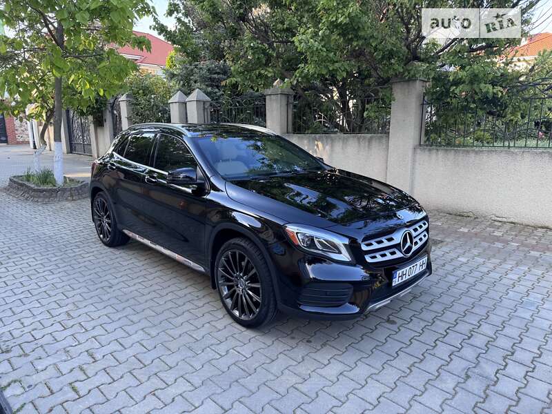 Mercedes-benz Gla-class (2017)