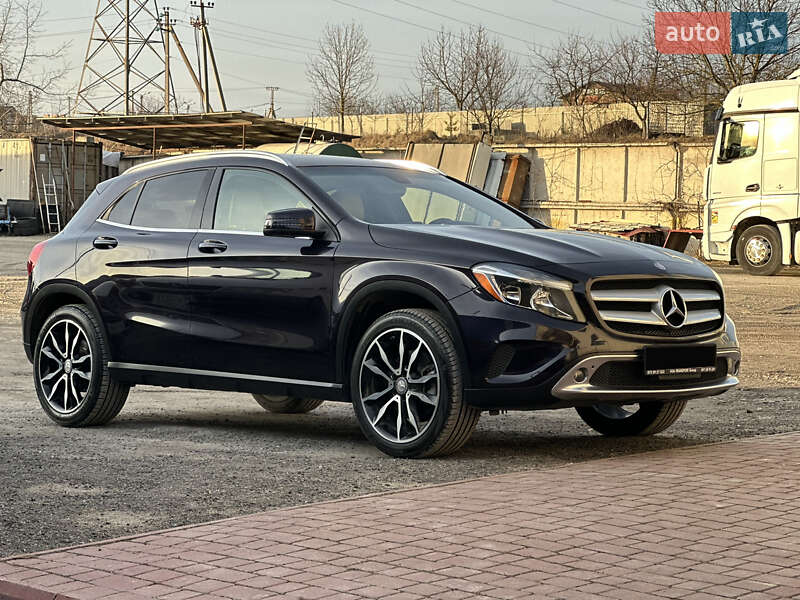 Mercedes-benz Gla-class (2015)