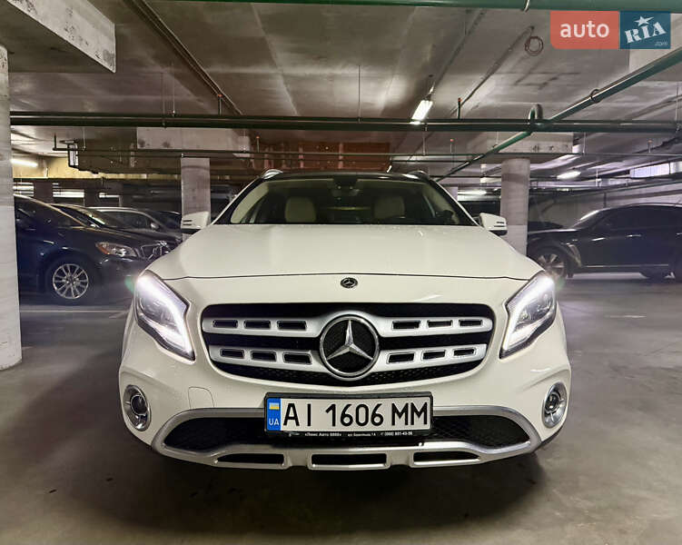 Mercedes-benz Gla-class (2015)