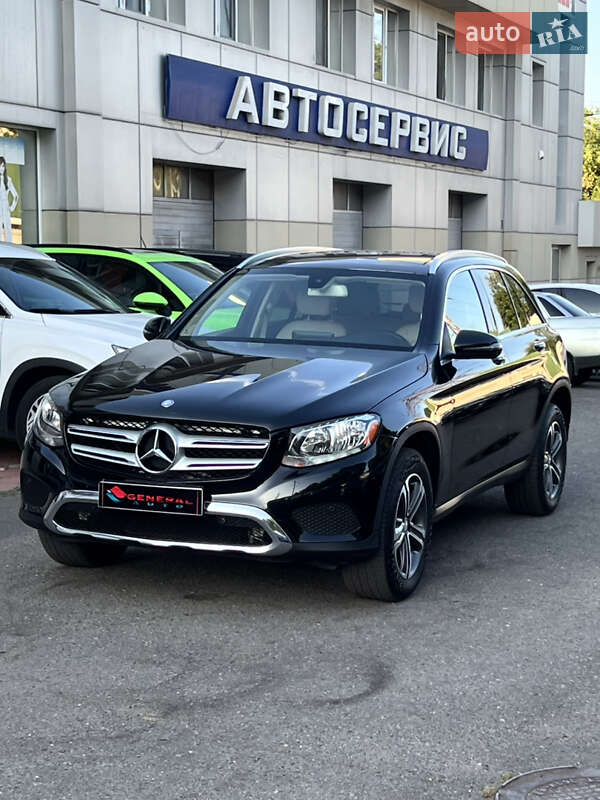 Mercedes-benz Glc-class (2016)