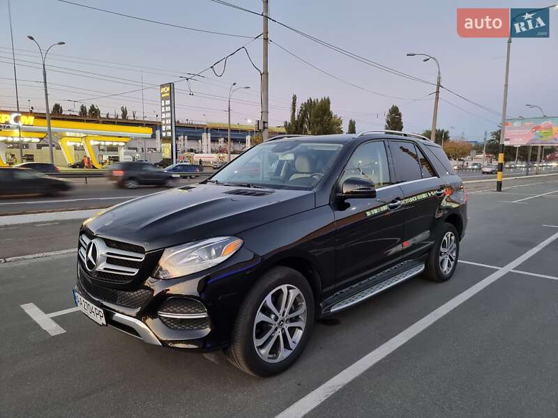 Mercedes-benz Gle-class (2017)