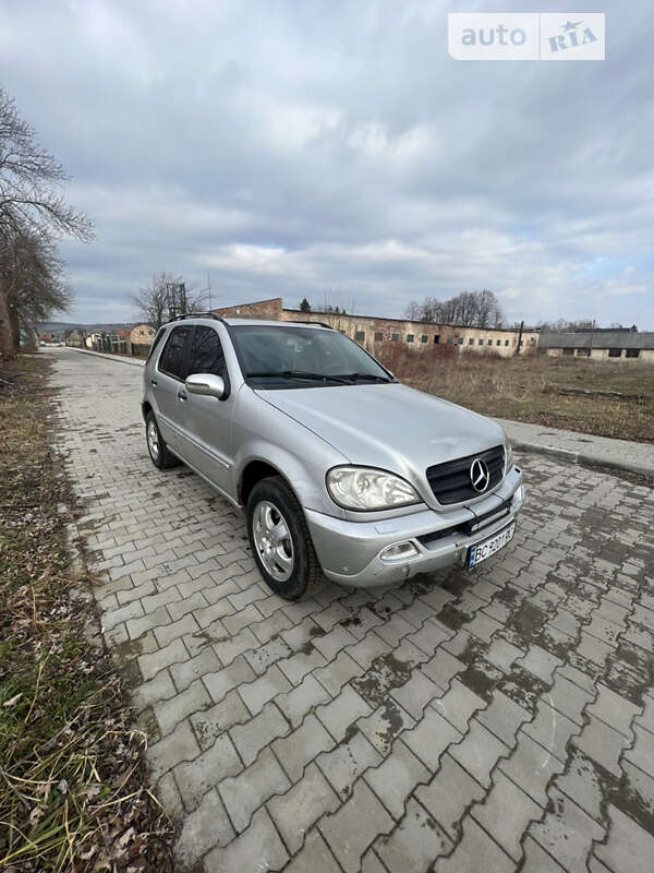 Mercedes-benz M-class (2002)
