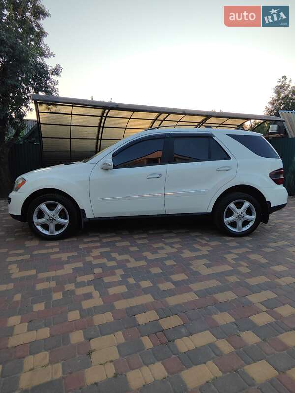 Mercedes-benz M-class (2007)