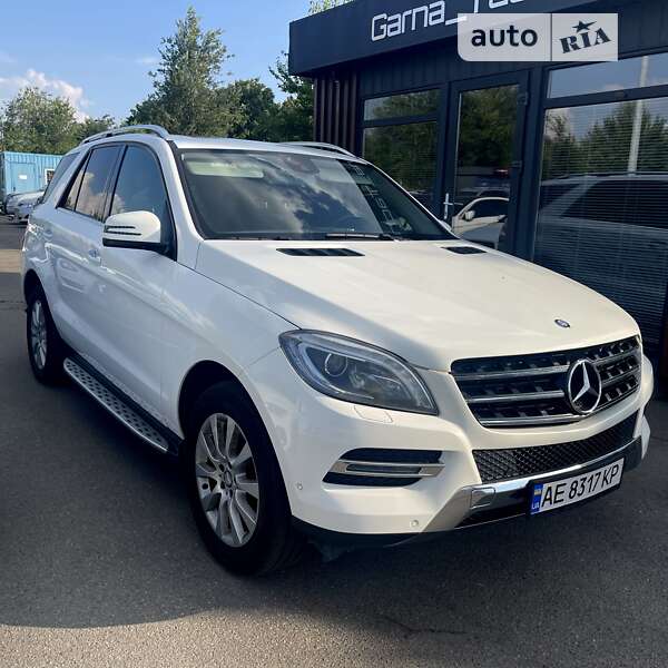 Mercedes-benz M-class (2015)