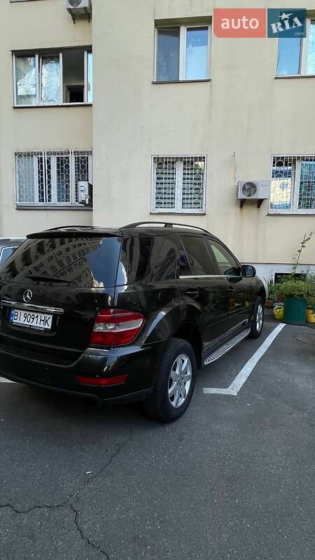 Mercedes-benz M-class (2009)