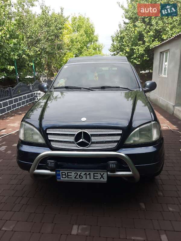 Mercedes-benz M-class (1998)