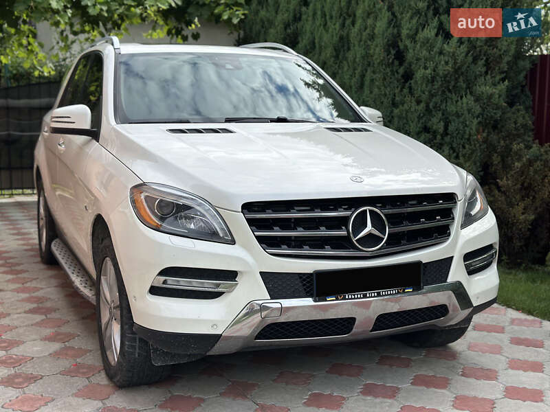 Mercedes-benz M-class (2012)