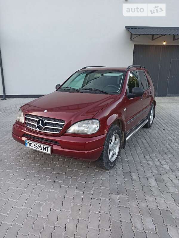 Mercedes-benz M-class (2000)