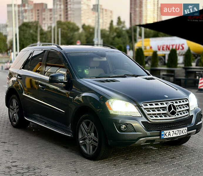 Mercedes-benz M-class (2010)