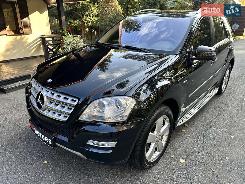 Mercedes-benz M-class (2010)