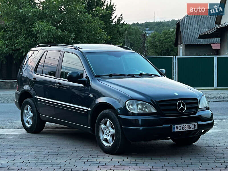 Mercedes-benz M-class (2000)