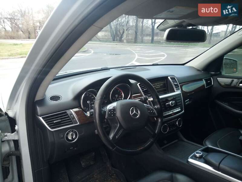 Mercedes-benz M-class (2013)