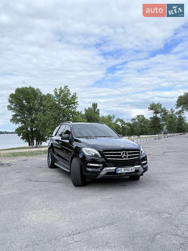 Mercedes-benz M-class (2012)