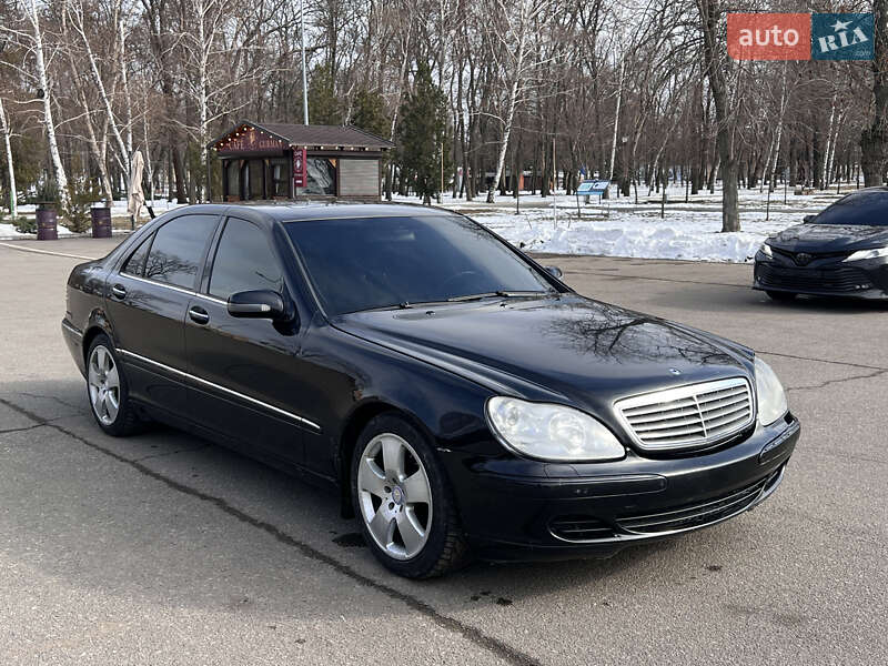 Mercedes-benz S-class (2001)
