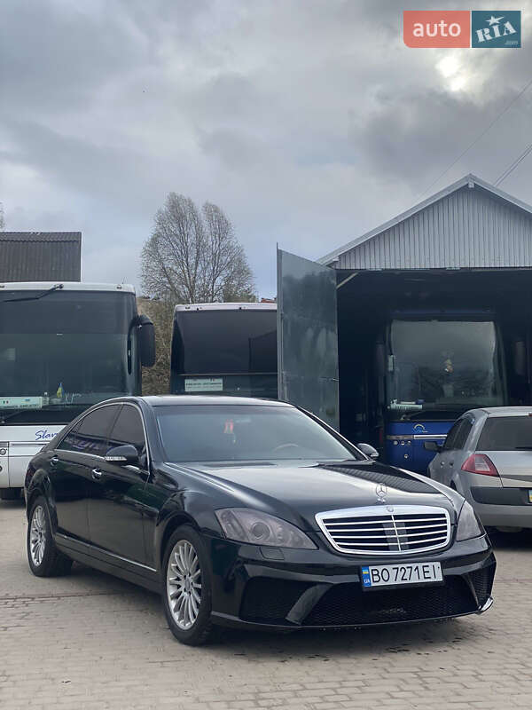 Mercedes-benz S-class (2005)