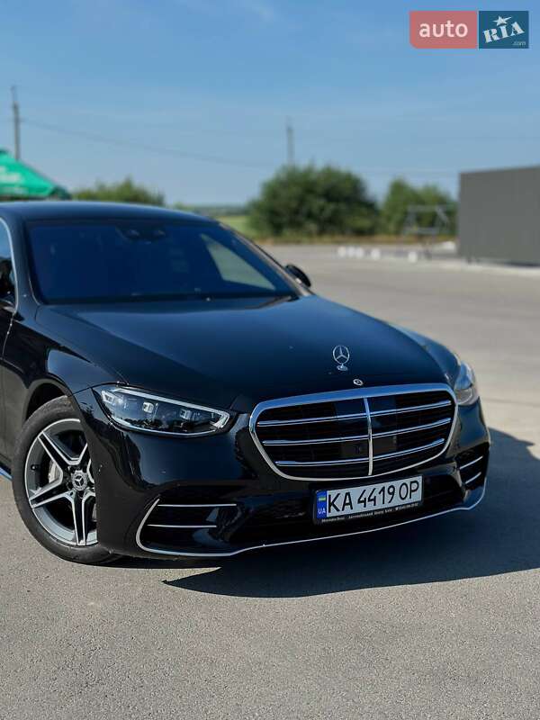 Mercedes-benz S-class (2022)